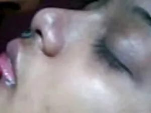 کون, سبزه, آنجلا سفی ...