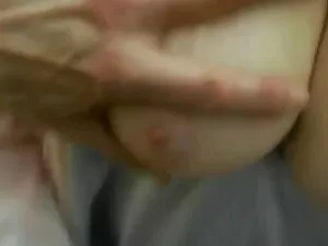 مرد جوان دستور داد ی ...