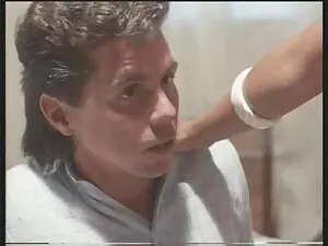 شخص ریشو fucks در دو ...